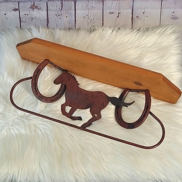 Western Horse Float Shelf Towel Bar Wood Metal Horseshoe Cowboy Wall Art Rustic - Picture 3 of 17